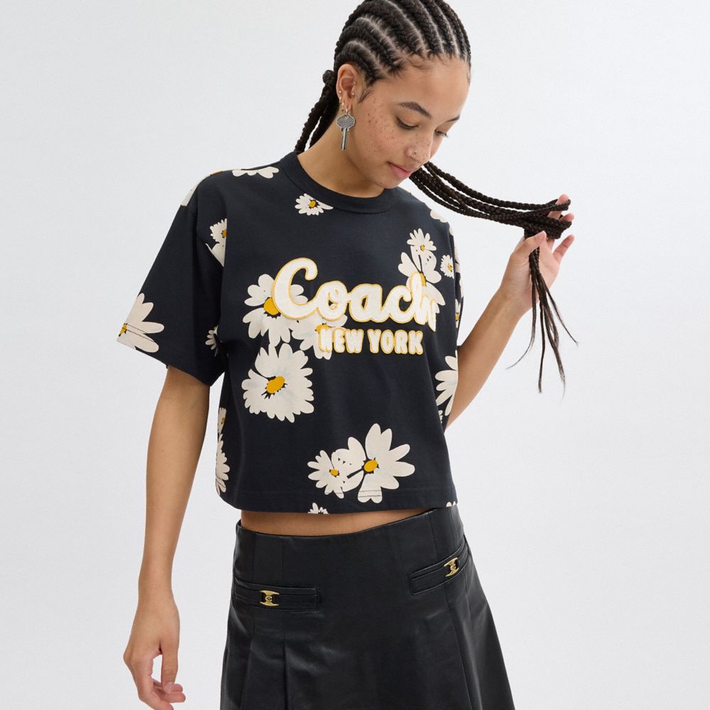 Coach Floral Cropped Signature Script In Organic Cotton T-shirts Dames Zwart | NL_CH77610